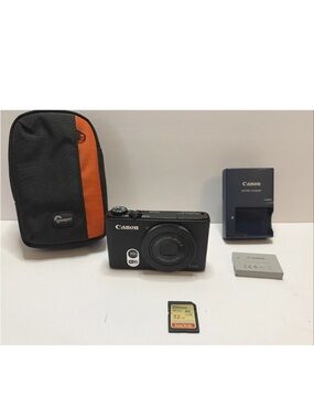 Canon PowerShot S110 5x Zoom W/ Battery, Charger, Case, & 32 GB SD Card - Tested